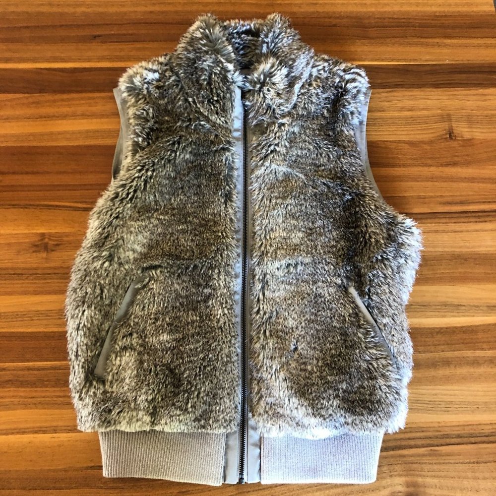 Tart Collections XS Faux Fur Zipper Vest w Pockets Jacket‎ Coat
